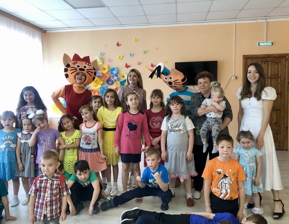 Кировские газовики поздравили воспитанников подшефного детского дома с Международным днем защиты детей