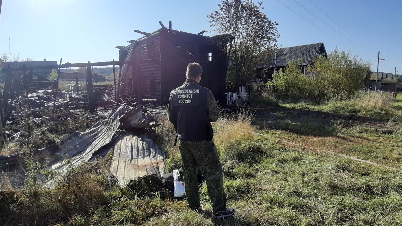 В Белой Холунице двое мужчин погибли в пожаре