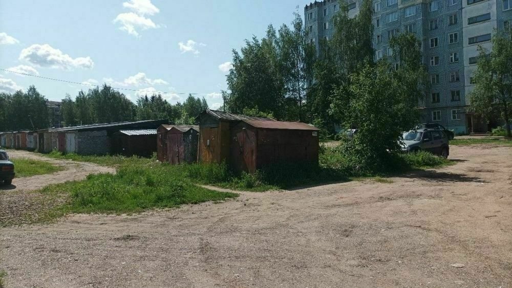 В Первомайском районе планируют снести самовольные постройки