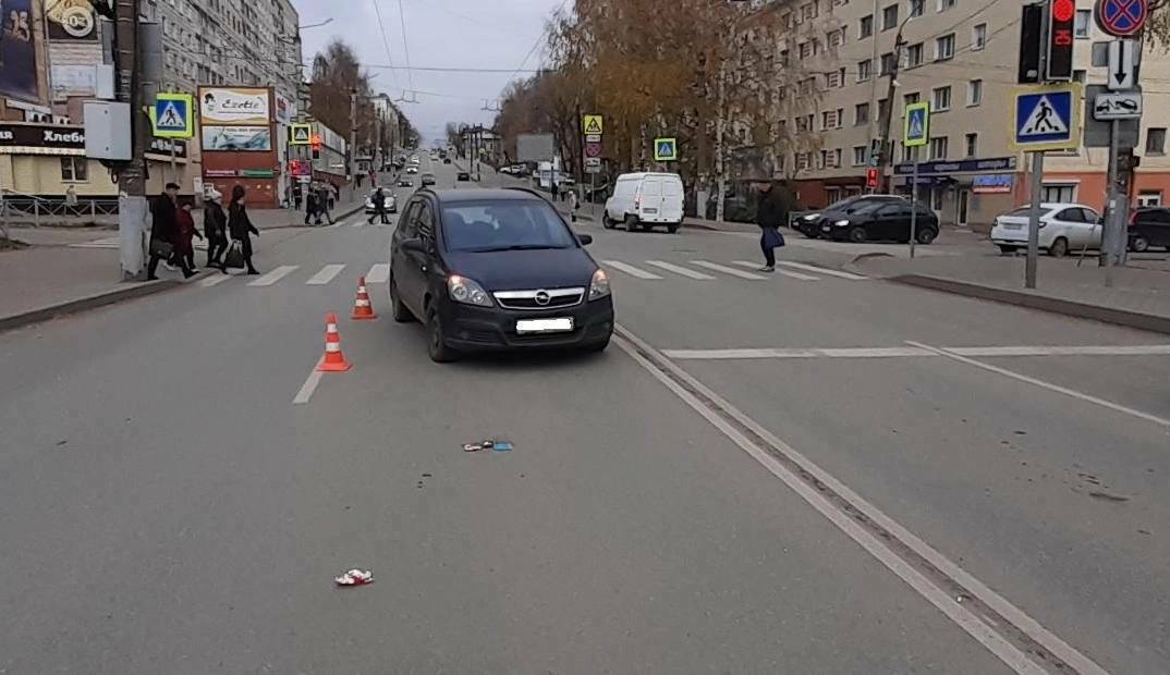 В Кирове пенсионерка на «Опеле» сбила двух людей на пешеходном переходе