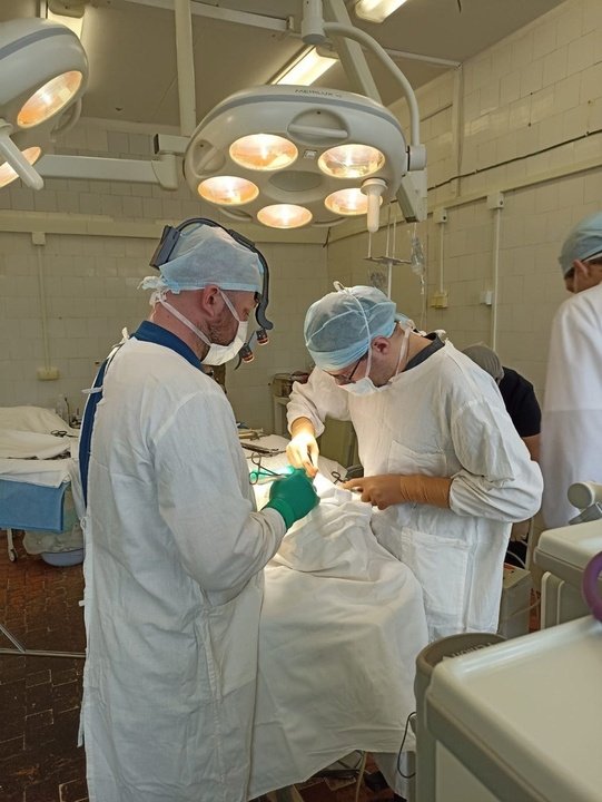 Кировские травматологи помогли мужчине, в лицо которому из токарного станка вылетела металлическая заготовка