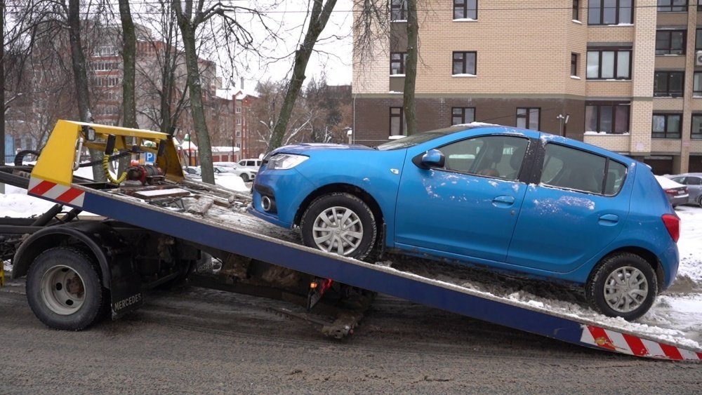 В Кирове за январь эвакуировали 80 автомобилей, мешающих уборке снега