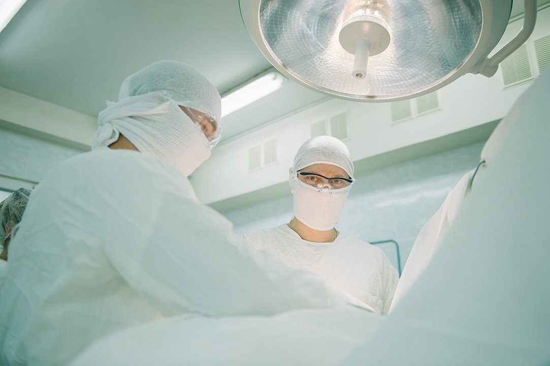 Кировские хирурги помогли восстановиться после ранения участнику СВО