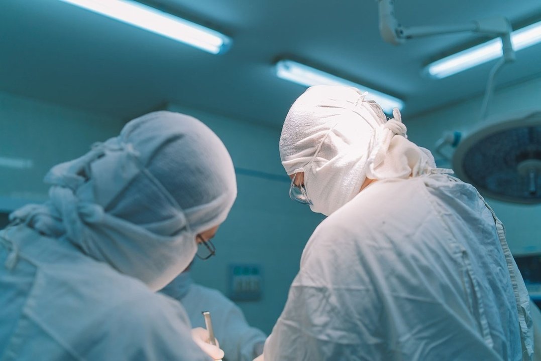 Кировские хирурги провели 8 операций, чтобы спасти жизнь 15-летнему подростку