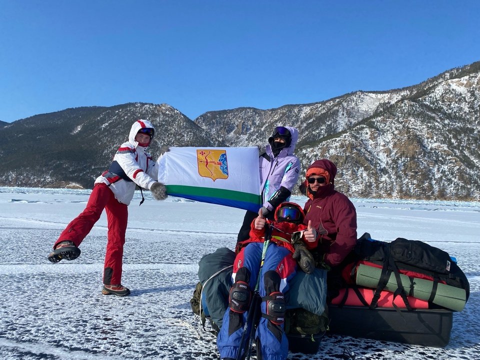 Кировские студенты прошли 130 км по льду озера Байкал