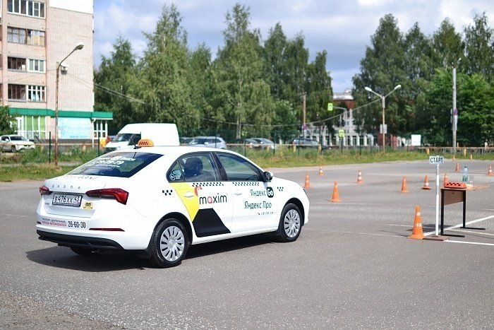 В Кировской области растет востребованность водителей такси