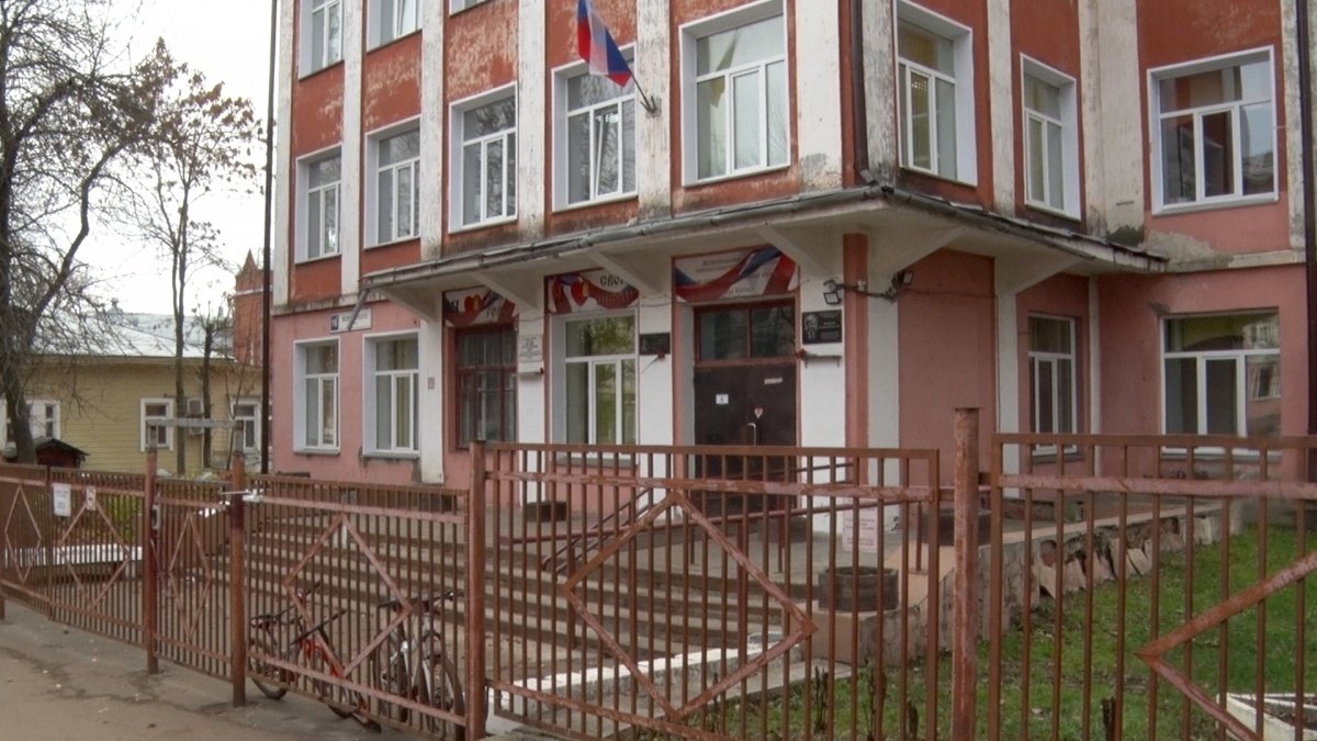 В центре Кирова отремонтируют фасады двух школ