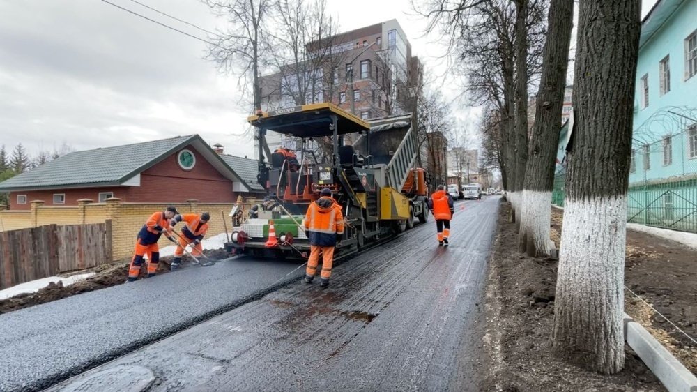 В Кирове начался ремонт дорог на четырех улицах