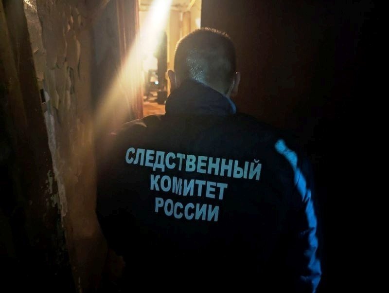 В одном из домов Кирова в подполье обнаружили два безжизненных тела