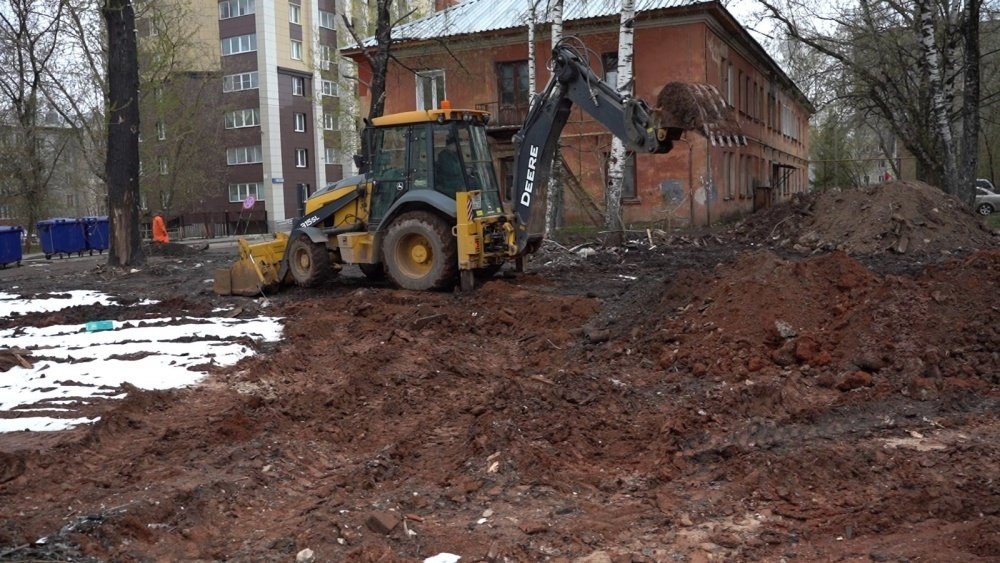 Подрядчики пообещали вывезти строительный мусор после сноса дома на Карла Либкнехта за 1 день