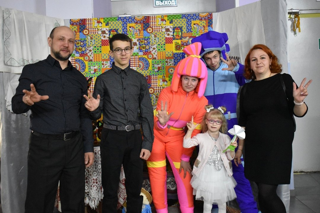 В Кировской области реализуется проект «Дети в семье»