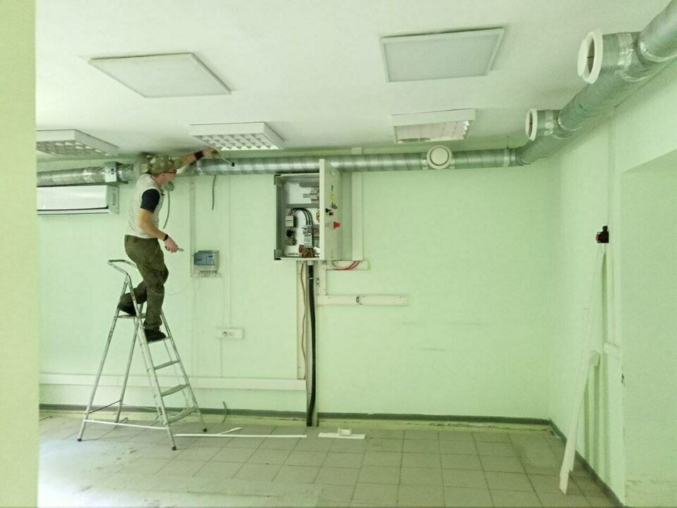 В Котельничской ЦРБ ремонтируют кабинет для компьютерного томографа