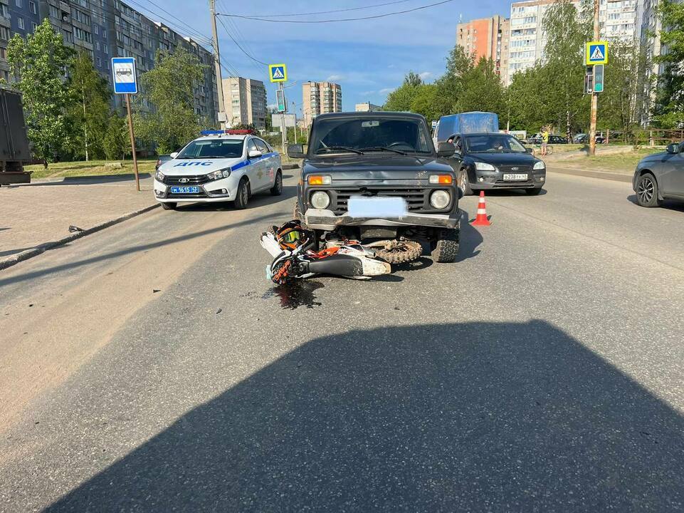 На Московской мотоциклист попал под «Ниву»