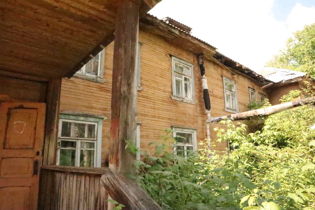 Кировские чиновники пытаются оставить без коммуникаций жильцов аварийного дома