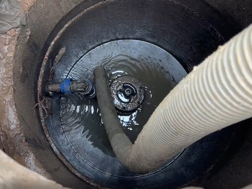 «Водоканал» ремонтирует сети холодного водоснабжения в поселке Лянгасово