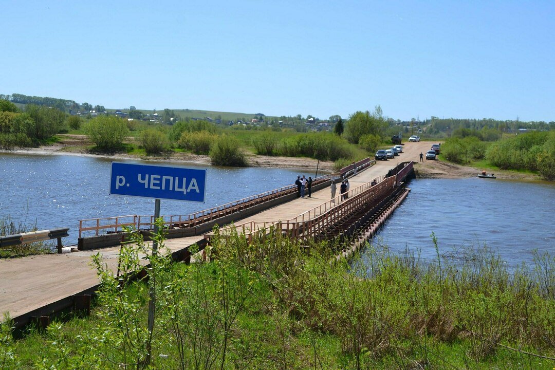 Власти Кирово-Чепецка эксплуатировали наплавной мост через Чепцу без согласования