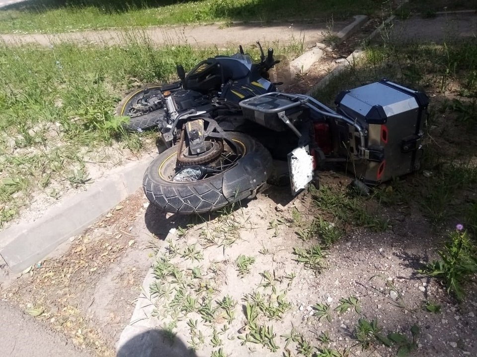 
        За сутки в Кировской области трое мотоциклистов пострадали в ДТП
      