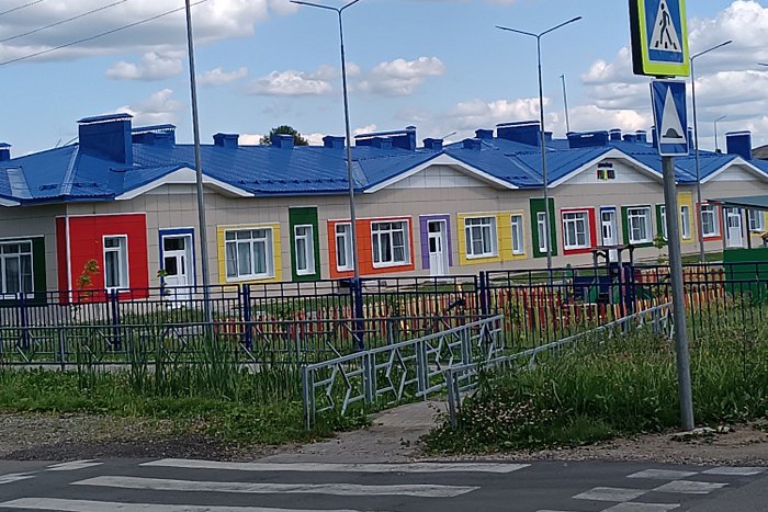 Дороги к садикам и школам в Кировской области делают безопаснее