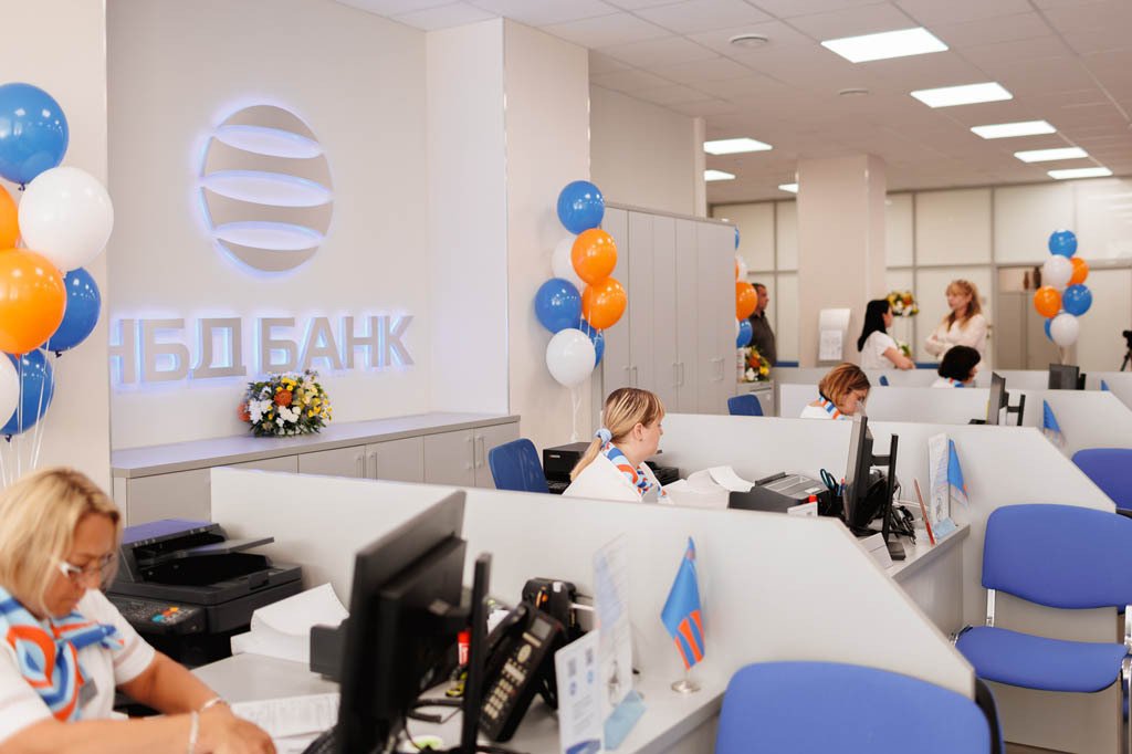 
        Ленинский дополнительный офис НБД-Банка открыл свои двери после реновации
      