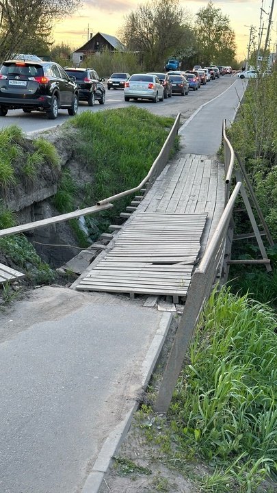 Пешеходный мост на Ульяновской дождался ремонта