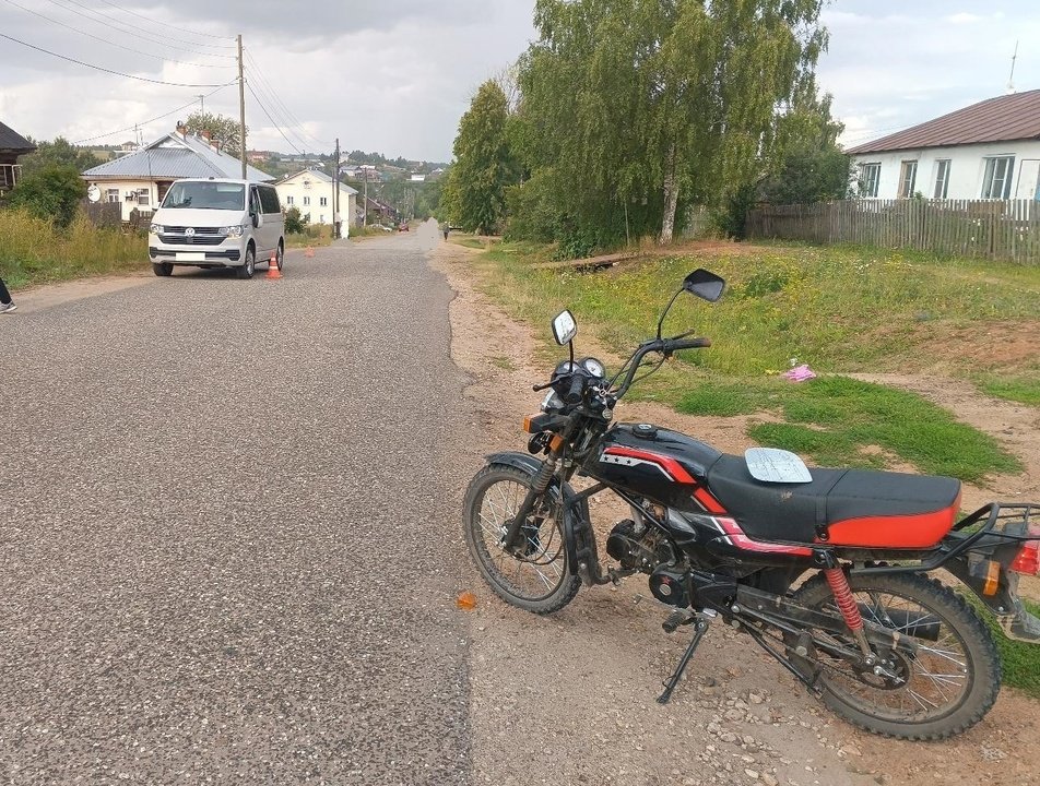 В Слободском районе в ДТП пострадал 13-летний водитель мопеда
