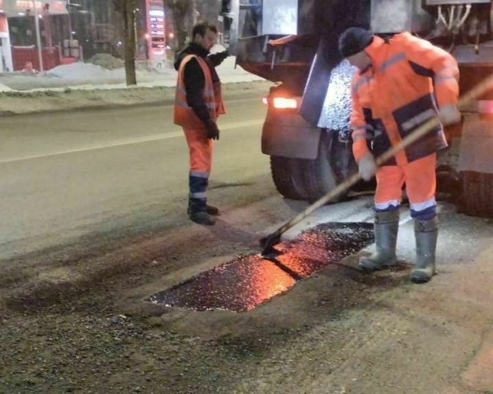 В Кирове возобновили ямочный ремонт дорог