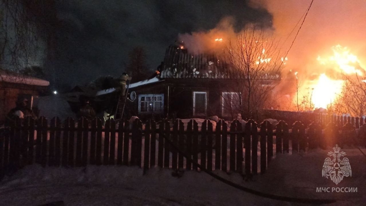 В Омутнинске при пожаре погибла женщина