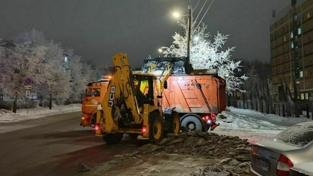 Стало известно, с каких улиц вывезут снег в ночь с 19 на 20 февраля