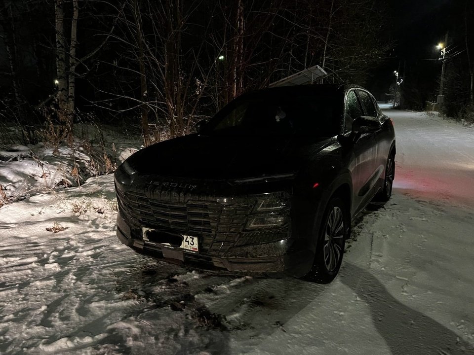 У 37-летнего бесправника из Кирова конфисковали дорогой автомобиль